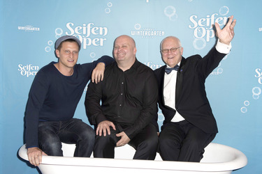 Premiere der Show 'Seifen Oper' in Berlin