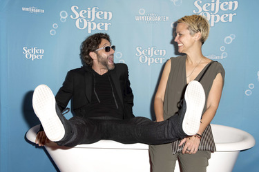 Premiere der Show 'Seifen Oper' in Berlin