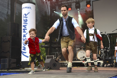 Angermaier Trachtenmodenschau in München