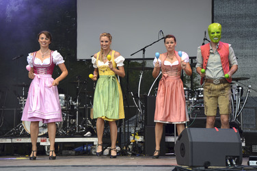 Angermaier Trachtenmodenschau in München