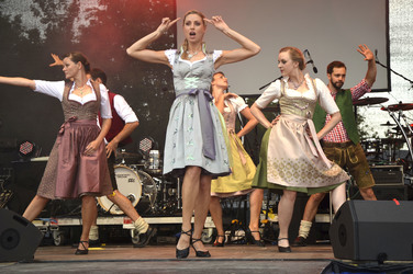 Angermaier Trachtenmodenschau in München