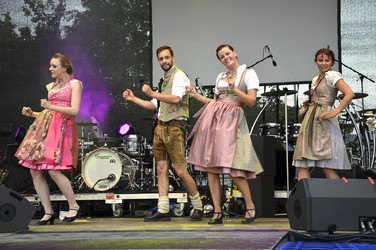 Angermaier Trachtenmodenschau in München