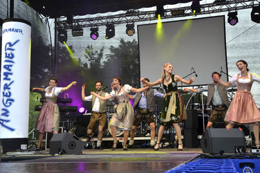 Angermaier Trachtenmodenschau in München