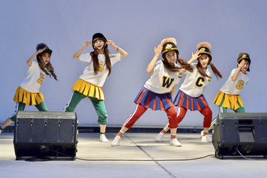 Ellin, Soyul, Way, Choa, Geummi (Crayon Pop)