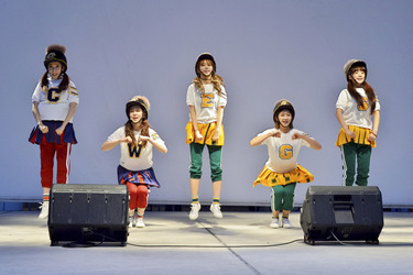 Choa, Way, Ellin, Geummi, Soyul (Crayon Pop)