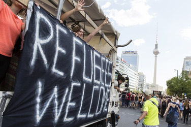 Techno-Demo 'Zug der Liebe' in Berlin