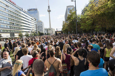 Techno-Demo 'Zug der Liebe' in Berlin