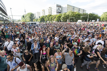 Techno-Demo 'Zug der Liebe' in Berlin