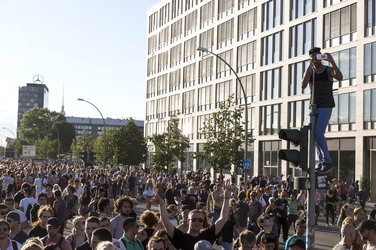 Techno-Demo 'Zug der Liebe' in Berlin