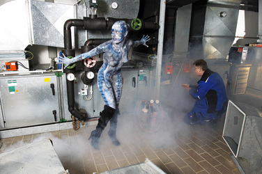 WORKING ART: Kälteanlagenbauer / Refrigeration Technician Bodypainting