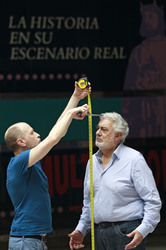Maßnehmen von Placido Domingo im Wachsmuseum von Madrid
