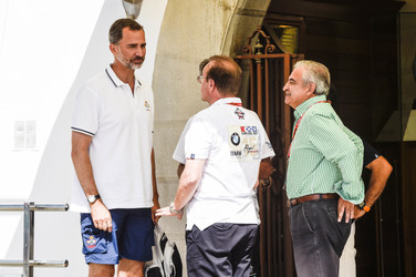 Felipe VI. von Spanien besucht die Aifos Crew in Palma de Mallorca