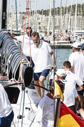 Felipe VI. von Spanien besucht die Aifos Crew in Palma de Mallorca