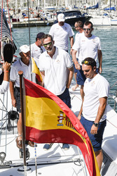 Felipe VI. von Spanien besucht die Aifos Crew in Palma de Mallorca