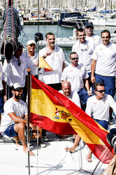 Felipe VI. von Spanien besucht die Aifos Crew in Palma de Mallorca