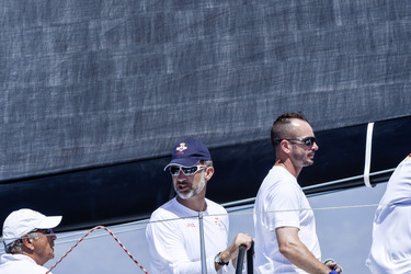 König Felipe VI. beim Segeln in Palma de Mallorca