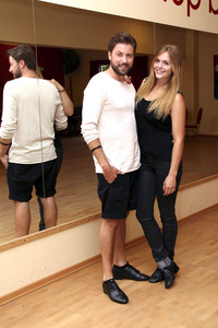 Felix von Jascheroff und Partnerin Lisa Steiner trainieren für 'Stepping Out' in Berlin