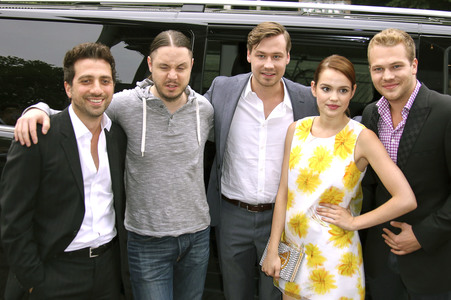 Özgür Yildirim, Buddy Ogün, David Kross, Emilia Schüle, Ben Münchow