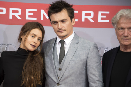 Hannah Ware, Rupert Friend, Jürgen Prochnow