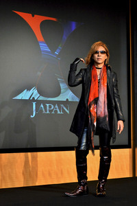 Pressekonferenz mi Yoshiki in Tokio