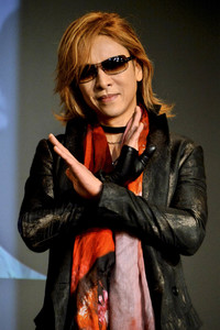 Pressekonferenz mi Yoshiki in Tokio