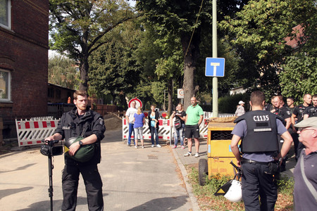Tag der offen Tür im bezugsfertigen Containerdorf in Berlin-Wartenberg