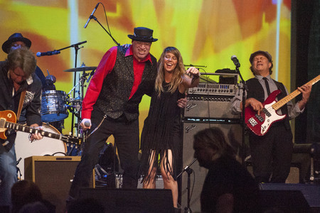 Charity Konzert 'All Along the Moontower' inn Austin