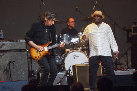 Charity Konzert 'All Along the Moontower' inn Austin