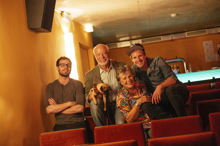 Preview zur WDR Comedy-Serie 'Die Mockridges - Eine Knallerfamilie