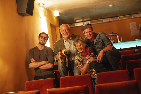 Preview zur WDR Comedy-Serie 'Die Mockridges - Eine Knallerfamilie