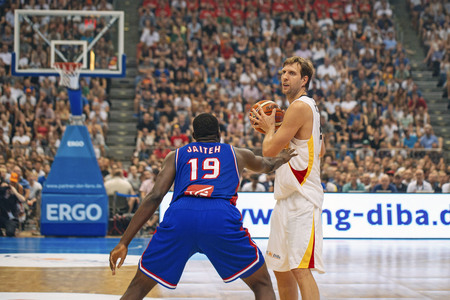 Basketball EM-Testspiel Deutschland gegen Frankreich in Köln