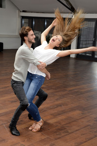 Joelina Drews und Marc Aurel Zeeb trainieren für 'Stepping Out' in Köln