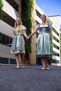 Foto-Shooting mit Models zum Thema 'Oktoberfest' und 'Dirndl' in Köln