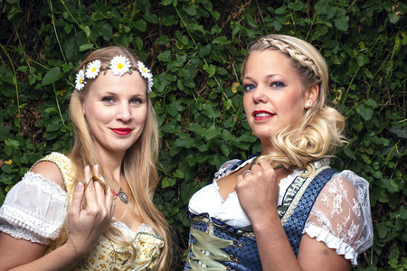 Foto-Shooting mit Models zum Thema 'Oktoberfest' und 'Dirndl' in Köln