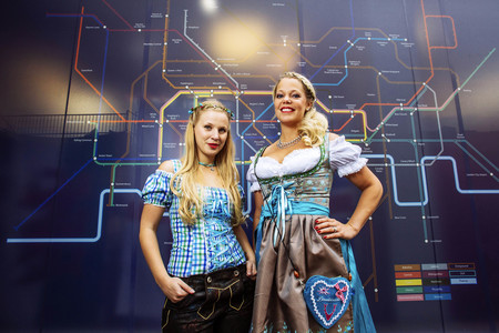 Foto-Shooting mit Models zum Thema 'Oktoberfest' und 'Dirndl' in Köln