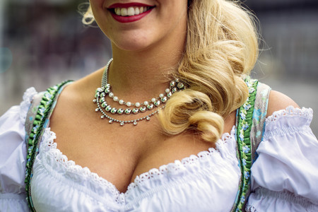 Foto-Shooting mit Models zum Thema 'Oktoberfest' und 'Dirndl' in Köln