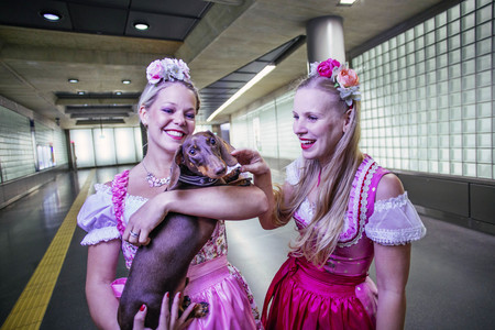 Foto-Shooting mit Models zum Thema 'Oktoberfest' und 'Dirndl' in Köln