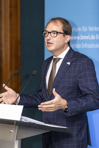 Pressekonferenz vom Alexander Dobrindt in Frankfurt