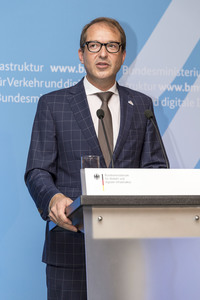 Pressekonferenz vom Alexander Dobrindt in Frankfurt