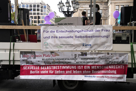 Demo gegen den Marsch für das Leben in Berlin