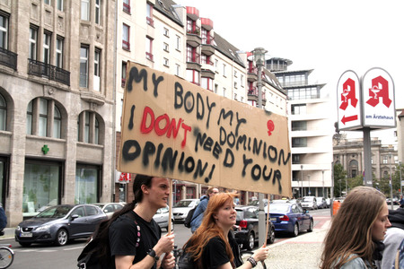 Demo gegen den Marsch für das Leben in Berlin