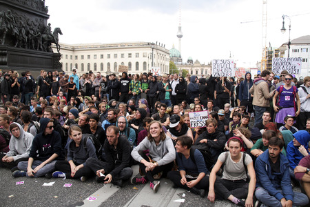 Demo gegen den Marsch für das Leben in Berlin