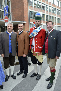 Wiesn-Einzug der Festwirte und Brauereien in München
