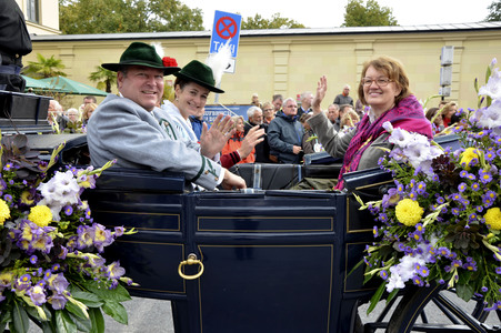 Trachten- und Schützenzug 2015 in München