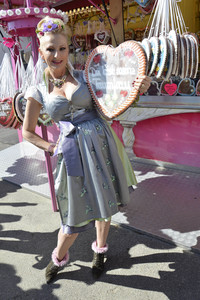 Damen-Wiesn 2015 von Unternehmerin Regine Sixt auf dem Oktoberfest in München