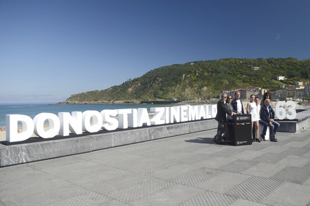 'Eva no duerme' Photocall, San Sebastian Film Festival 2015