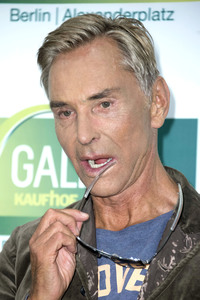 Autogrammstunde mit Wolfgang Joop in Berlin