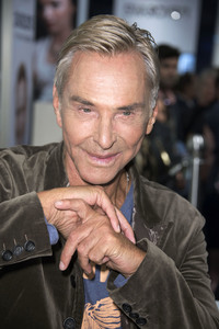 Autogrammstunde mit Wolfgang Joop in Berlin