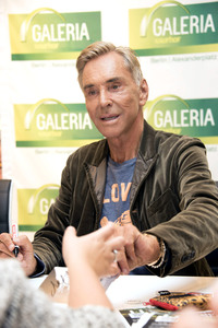 Autogrammstunde mit Wolfgang Joop in Berlin