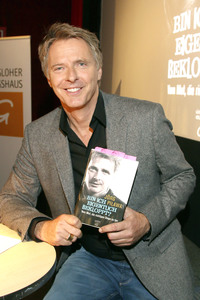 Buchpremiere 'Bin ich eigentlich bekloppt?' in Hamburg